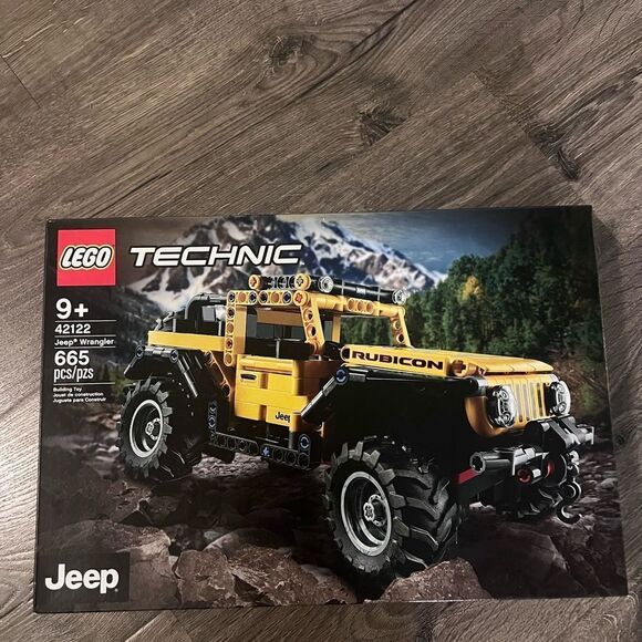 LEGO Technic Jeep Wrangler 4x4 Toy Car Model Building Kit, All Terrain Off Roade - Picture 1 of 2